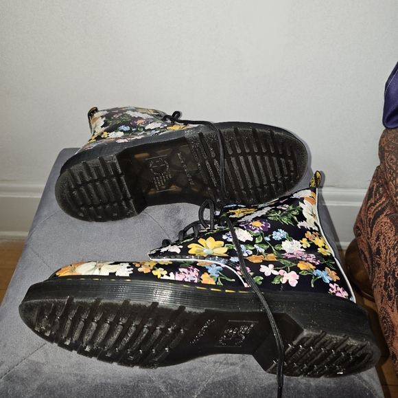 Dr Martens 1460 Pascal Black Darcy Boots UK 7 US 9 New - Picture 4 of 5